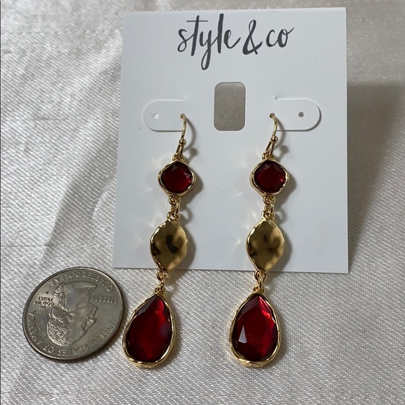 ✅New Style and Co red/gold liner drop earrings - Picture 2 of 3